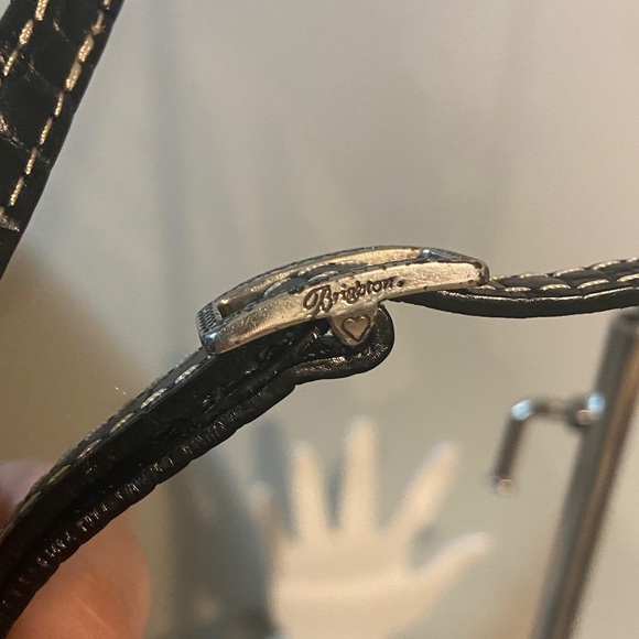 Brighton Black Crocodile Embossed Leather Crossbody Wallet Bag Silver Accents - Picture 13 of 13